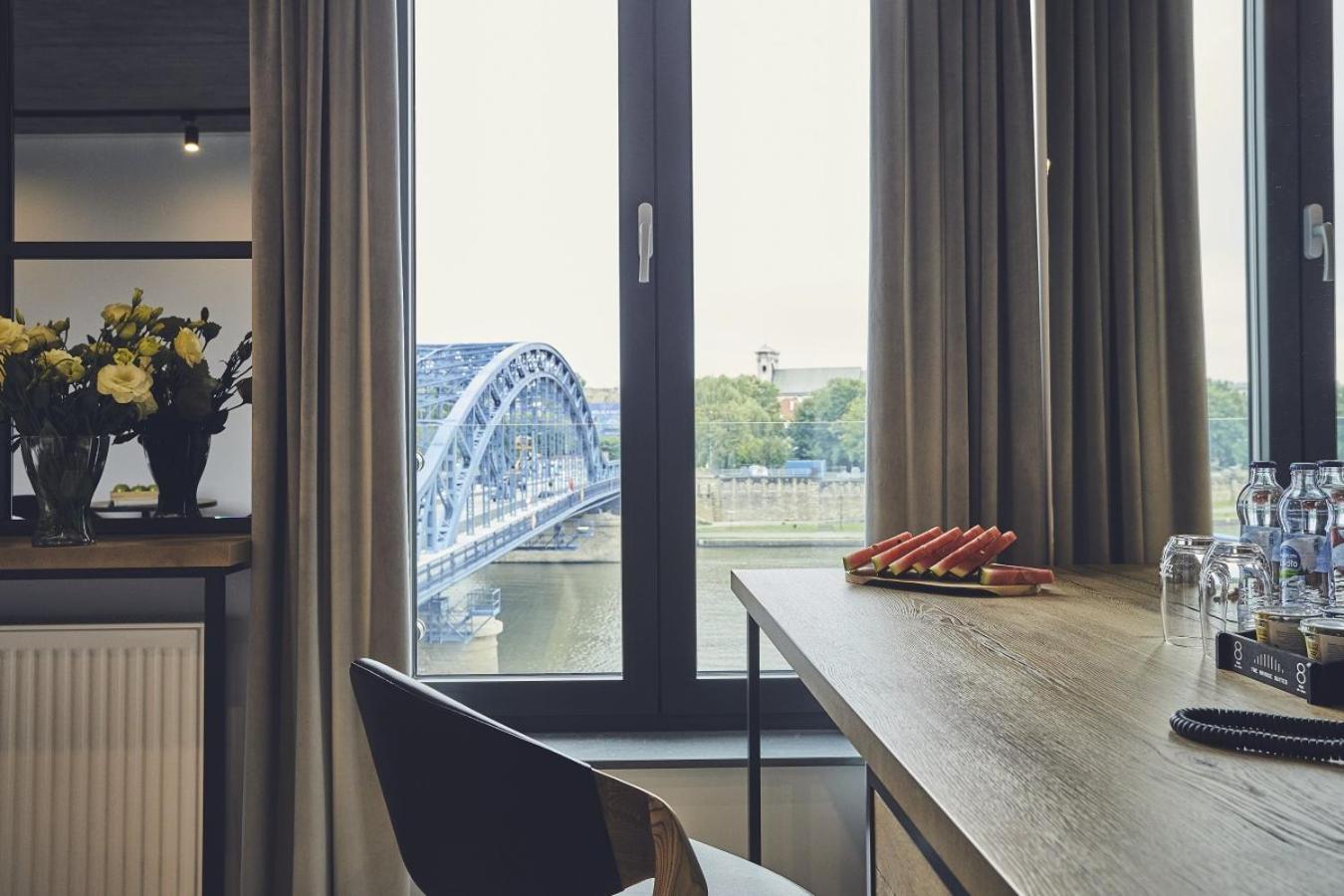 The Bridge Suites Hotel — Photos 1
